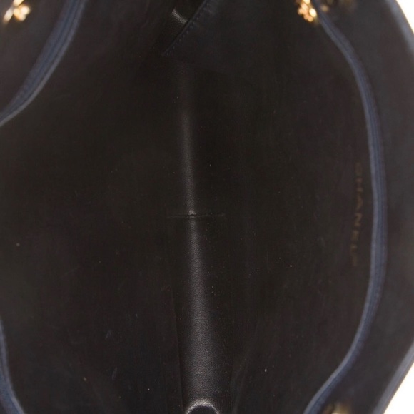 Vintage Chanel Leather Tote - Picture 4 of 7